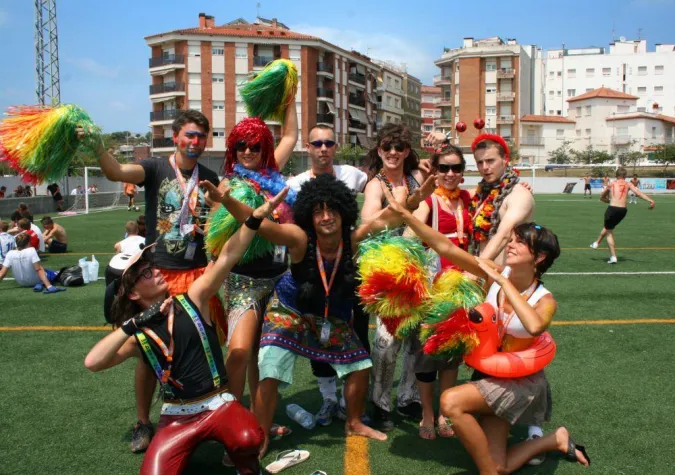 Bild: Anstoß für einen guten Zweck in Lloret de Mar