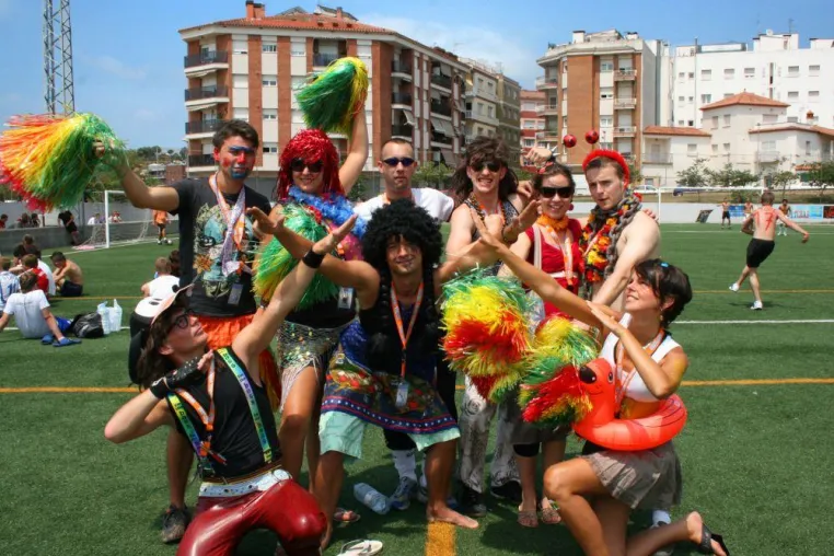 Anstoß für einen guten Zweck in Lloret de Mar Bild: Anstoß für einen guten Zweck in Lloret de Mar