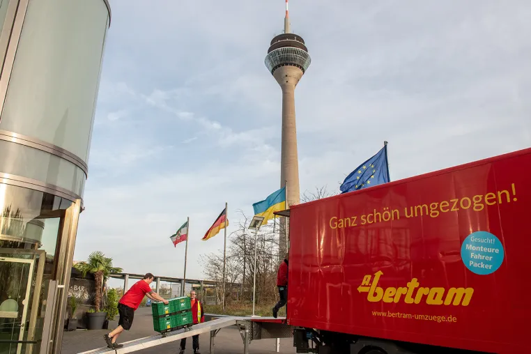 Vertrauen und Sicherheit beim Umzug: A. Bertram ist Gründungsmitglied im Verband mit Verbraucherversprechen Bild: Vertrauen und Sicherheit beim Umzug: A. Bertram ist Gründungsmitglied im Verband mit Verbraucherversprechen
