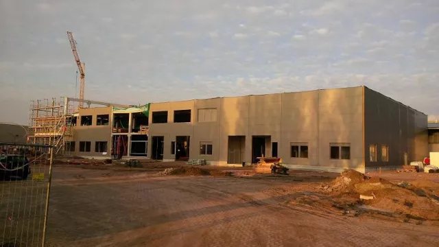 FWN schließt Vertragsabschluss über Materiallogistik mit Rheinmetall „Material unter Dach und Fach“ Bild: FWN schließt Vertragsabschluss über Materiallogistik mit Rheinmetall „Material unter Dach und Fach“