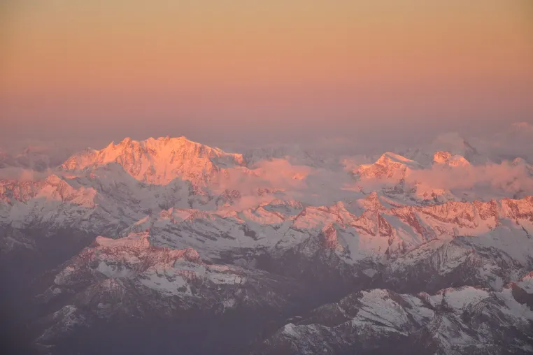 Bild: Winter hinterm Lago Maggiore: Ski mit Himalaya-Kulisse 