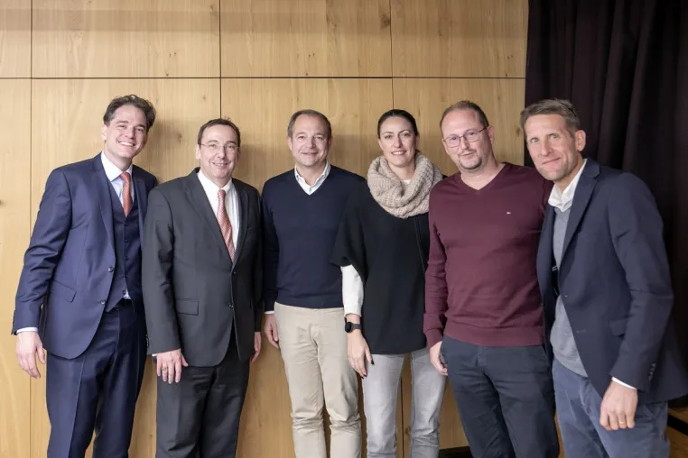 Strategische Zusammenarbeit für die Hotellerie der Zukunft: HotelPartner, UNISONO und likeMagic kooperieren Bild: Strategische Zusammenarbeit für die Hotellerie der Zukunft: HotelPartner, UNISONO und likeMagic kooperieren