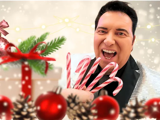 Bild: "Mr. Christmas' Festliches Programm Sorgt Für Begeisterung Im Vorweihnachtszeitraum"