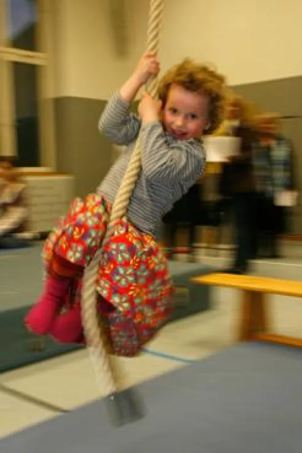 Falsche Ernährungsgewohnheiten und zu wenig Bewegung machen dick - toben hilft!