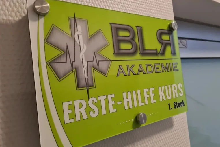 Bild: BLR Akademie- Erste Hilfe Kurs München Hauptbahnhof in Bildungs und Betreuungseinrichtungen für Kinder