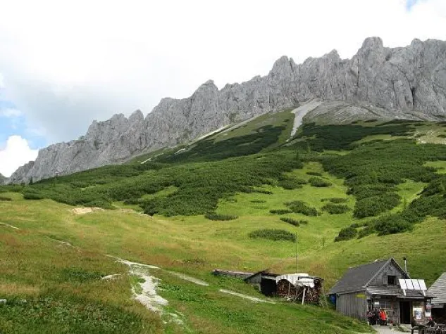 Bild: Work-Life-Balance - Outdoor-Programm auf der Alm