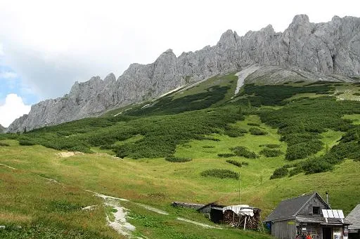 Bild: Work-Life-Balance - Outdoor-Programm auf der Alm