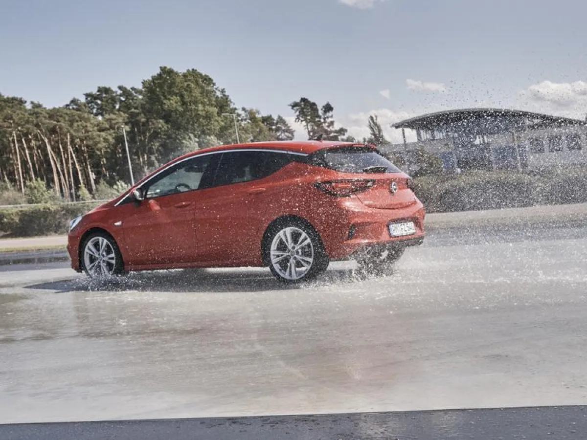 Die Aktion „Mit Sicherheit helfen“ gilt für alle Fahrtrainings bis 31. Mai 2020