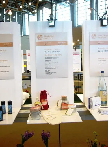 AyurNaturalis bringt frischen Wind in die Natur-Kosmetikregale Bild: AyurNaturalis bringt frischen Wind in die Natur-Kosmetikregale