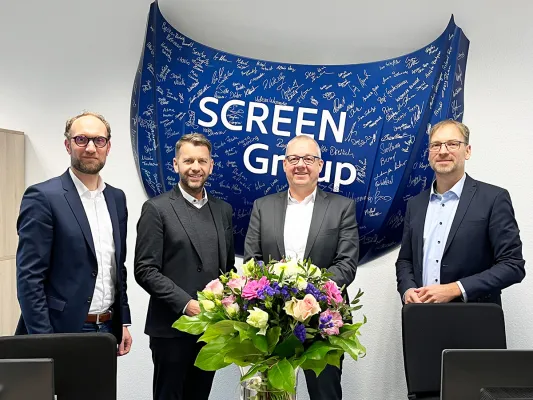 Bild: Oberbürgermeister Dennis Weilmann besucht Screen GmbH