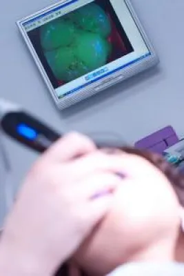 Bild: Detektiv Zahnarzt: Organerkrankung als Ursache von Zahnschmerz