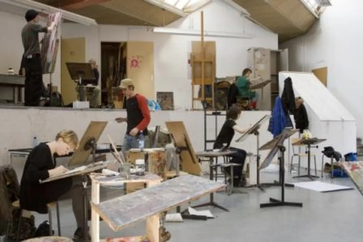 Künstler der Akademie Minerva bei der Arbeit.