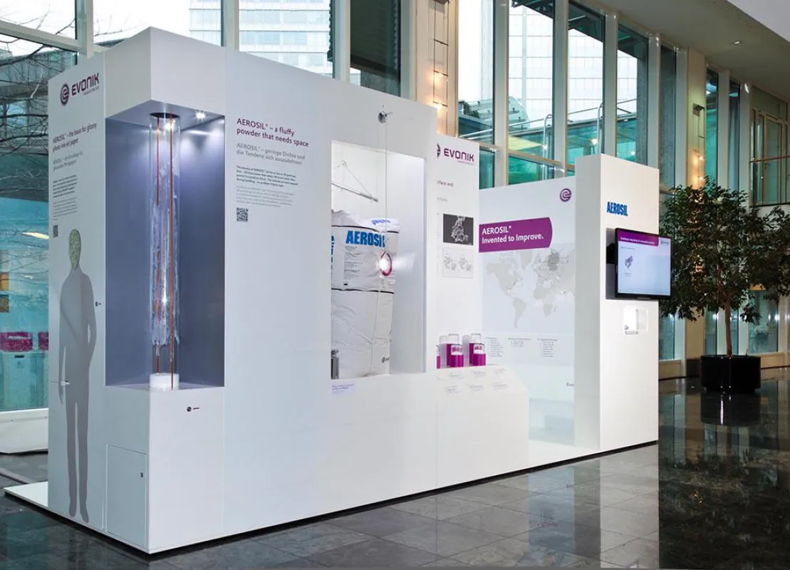 AMECKO realisierte die AEROSIL(R)-Roadshow von Evonik als XXL-Experimentierkasten.