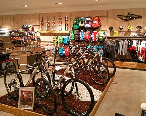 Bild: Bike-Opening und Barfußtage bei BERGZEIT