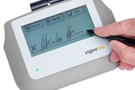 Neue Entwicklungen bei Signature Tablets – signotec zeigt auf der CeBIT 2010, wie es besser geht Bild: Neue Entwicklungen bei Signature Tablets – signotec zeigt auf der CeBIT 2010, wie es besser geht