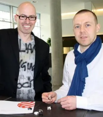 Ulmer Schmuckatelier „Tu Ego“ erhält internationalen „red dot design award“ Bild: Ulmer Schmuckatelier „Tu Ego“ erhält internationalen „red dot design award“