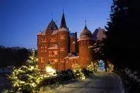 Bild: Mittelalterliche Burg Satzvey wird zum Weihnachtsparadies an allen Adventswochenenden