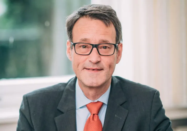 Bild: Neus Buch von Prof. Dr. Frank Deges erschienen: