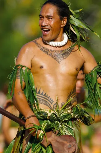 Bild: Aranui III mit Spezialroute zum Marquesas Festival 2011