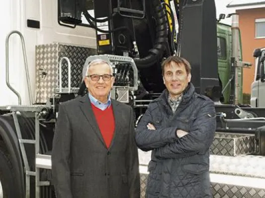 Bild: Notterkran AG feiert 2013 das 50jährige Bestehen