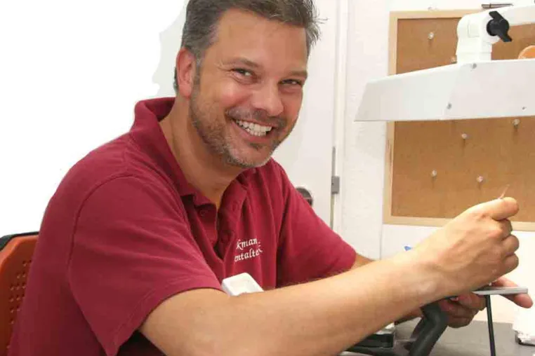 Bild: Strahlendes Lächeln von Böckmann Dentaltechnik