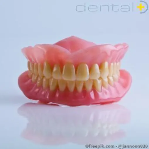 Bild: Dentalplus: Komplettsanierung für ein schönes Lächeln