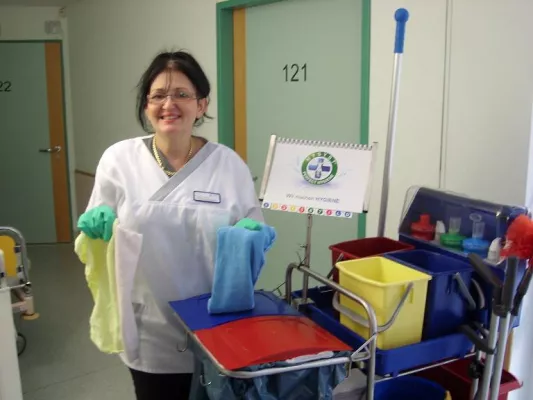 Bild: Sana-Klinik Nürnberg führt neues Hygienesystem in der Reinigung ein