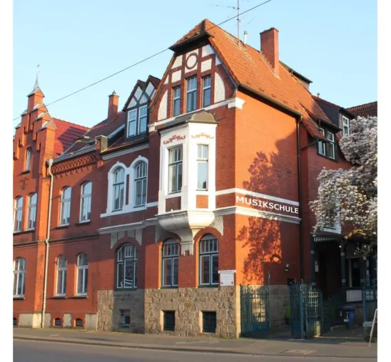 Musikschule Stern-Art bleibt: Gründerzeitvilla in Opladen wird nicht abgerissen und nicht verkauft Bild: Musikschule Stern-Art bleibt: Gründerzeitvilla in Opladen wird nicht abgerissen und nicht verkauft