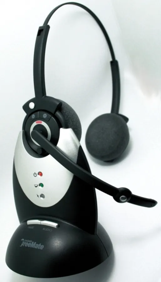 Weltpremiere: Das komplett schnurlose, binaurale (beidohrige) Headset FreeMate DA-589 von DASAN ELECTRON überzeugt durch perfekte Verarbeitung, hochwertige Ausstattung und einen attraktiven Preis.