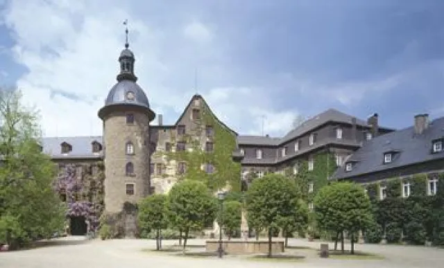 Bild: Macher, Querdenker & Pioniere – erster Unternehmertag Oberhessen auf Schloss Laubach