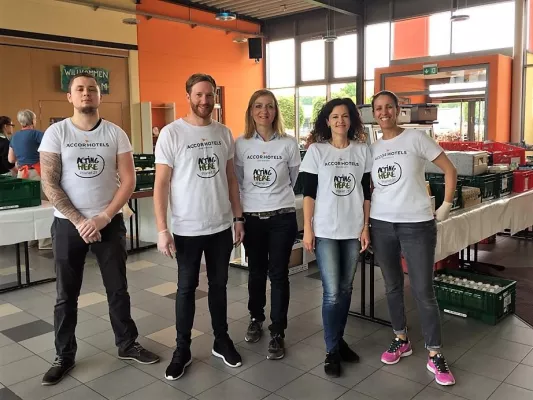 Bild: PLANET 21 DAY: Hotels der Marken Novotel, Mercure und ibis halfen bei Nürnberger Tafel mit