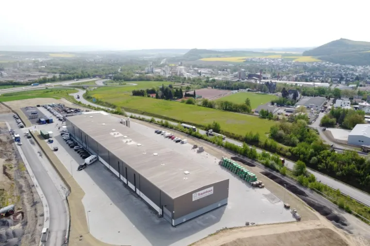 Bild: Fertigteilewerk in Kruft eröffnet