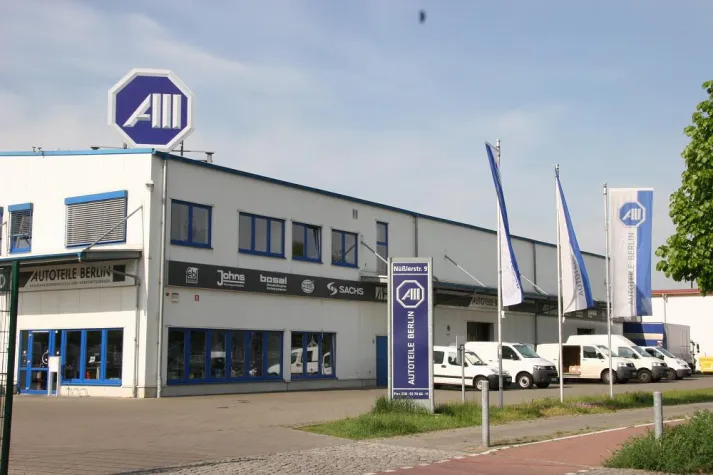 Bild: 25 Jahre Autoteile Berlin