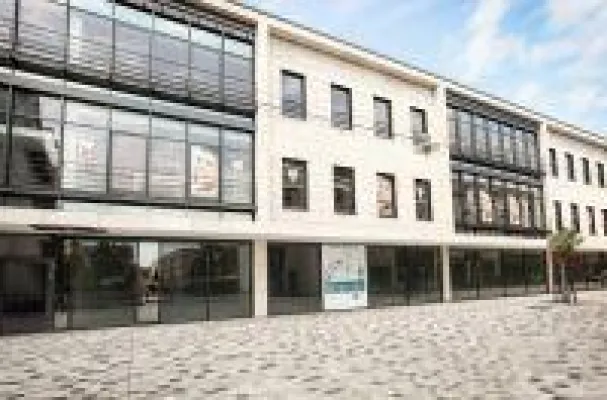 Bild: Praxisklinik Saarland - Das Kompetenzzentrum für zahnmedizinische Heilkunde