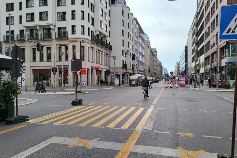 Bild: Rettet die Friedrichstraße - Das Aktionsbündnis fordert weiterhin die Aufhebung der Sperrung