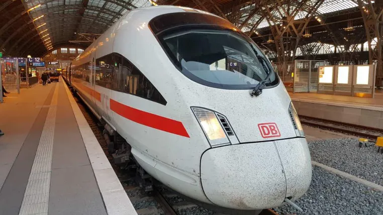 Bild: Höhere Preise, kostenloses WLAN: Was die Bahn-Kunden 2017 erwartet
