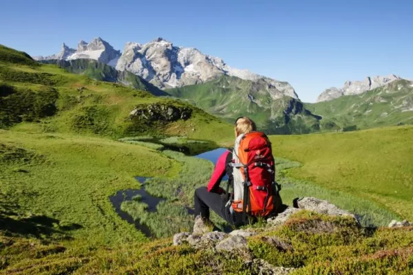 Bild: Passend zum Outdoor-Trend: Trekkingrucksäcke und Kindertragen jetzt für jede Gelegenheit und Dauer zu mieten