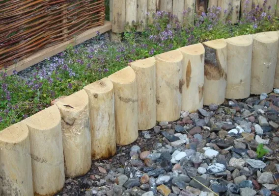 Bild: Beetumrandungen aus Edelkastanie - Neues aus der re-natur Holzwerkstatt