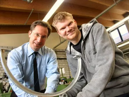 Bild: Politiker trifft Azubis: FDP-Bundestagsabgeordneter Stephan Thomae im BBW