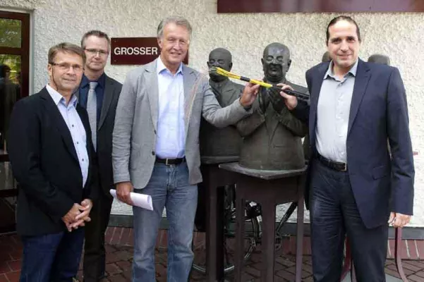 Bild: Der Daten-Highway führt zur Filderhalle in Leinfelden-Echterdingen