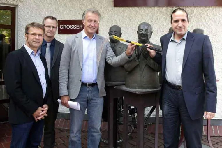 Bild: Der Daten-Highway führt zur Filderhalle in Leinfelden-Echterdingen