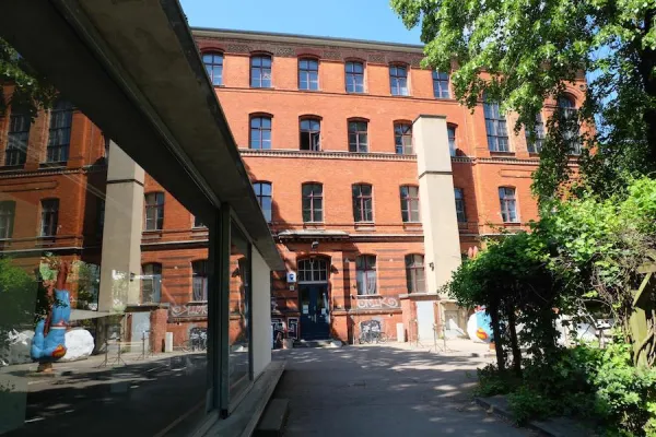 Bild: artspring 2017 – Der Stadtbezirk wird Galerie. Offene Ateliers in Pankow, Prenzlauer Berg und Weißensee.