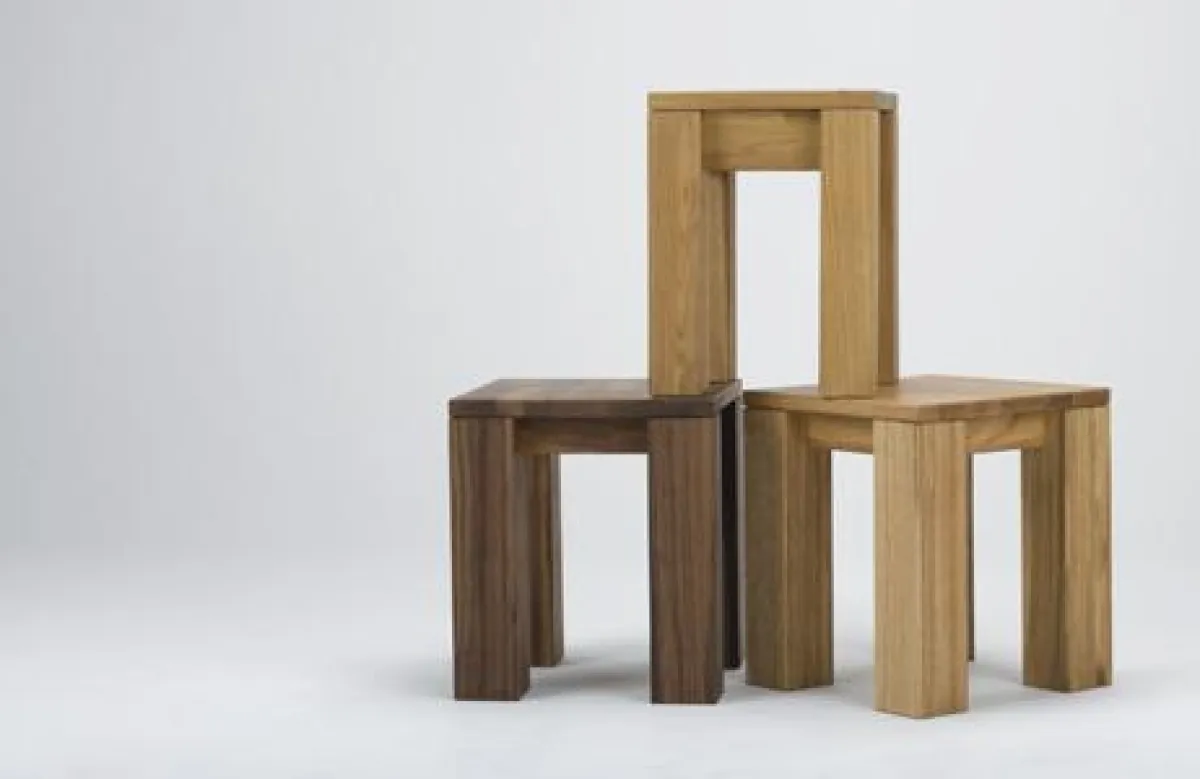 Eine gute Pointe muss sitzen - AUDENA Massivholz Hocker zu gewinnen!
