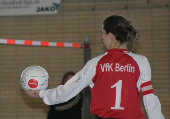 Bild: Faustball-Bundesliga - Damen des VfK 1901 Berlin wollen hoch hinaus