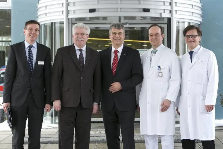 Bild: Wirtschaftsminister Zeil zu Besuch in Asklepios Fachkliniken Gauting: „Ich bin beeindruckt.“