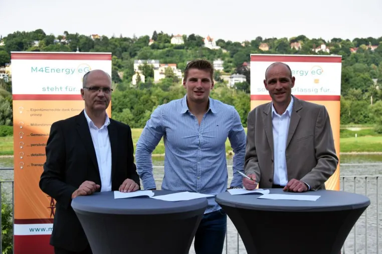 Energiegenossenschaft M4Energy eG neuer Sponsor für Kanuten Tom Liebscher Bild: Energiegenossenschaft M4Energy eG neuer Sponsor für Kanuten Tom Liebscher