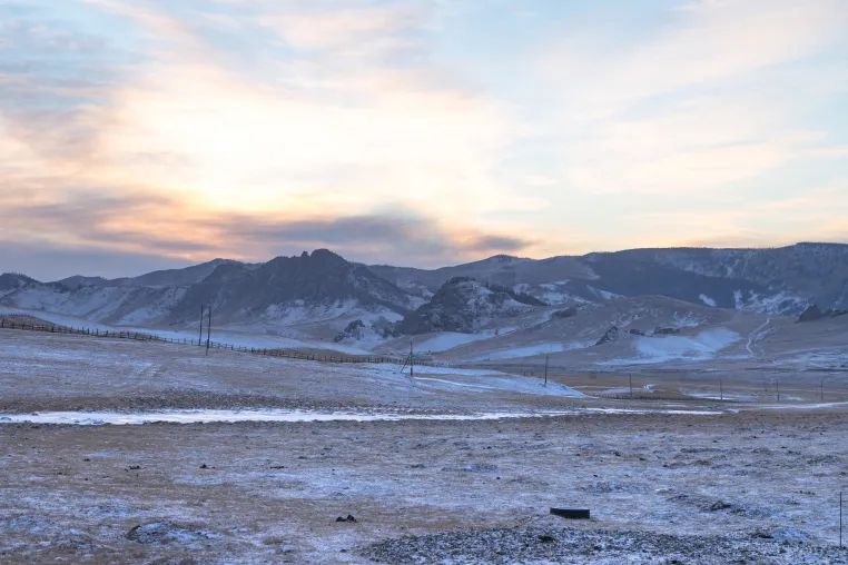 Bild: Die unsichtbaren Helden der Logistik: Wie sich Transporte in die Mongolei im Winter und im Sommer verändern