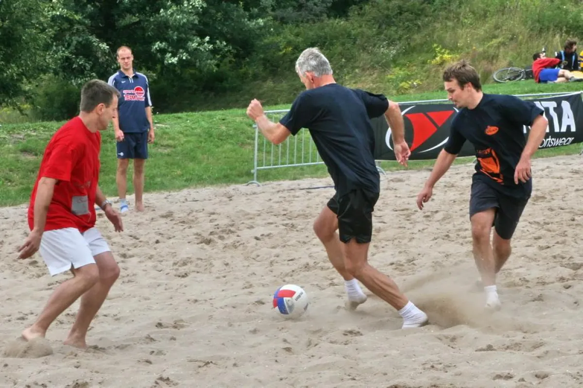 Viel Prominenz beim VIP-Spiel des SFBeach-sportspoint-Soccercup 2007
