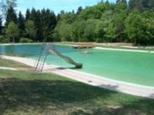 Bild: Bäderschließung muss nicht sein