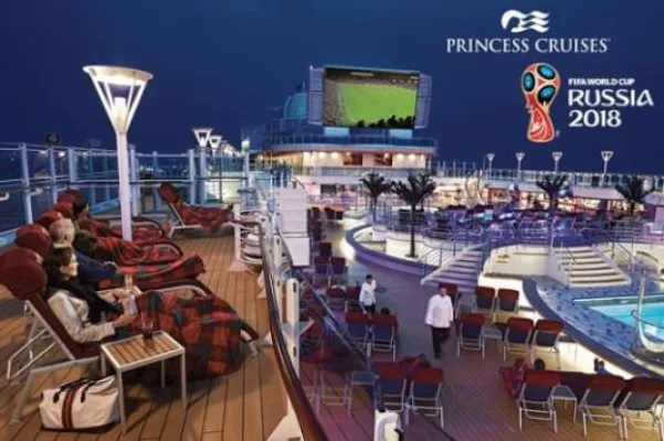 Bild: Fußball-WM auch vor Alaska – Princess Cruises zeigt Spiele auf riesigen LED-Screens